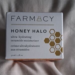 Farmacy Honey Halo Moisturizer - White and Gold Packaging
